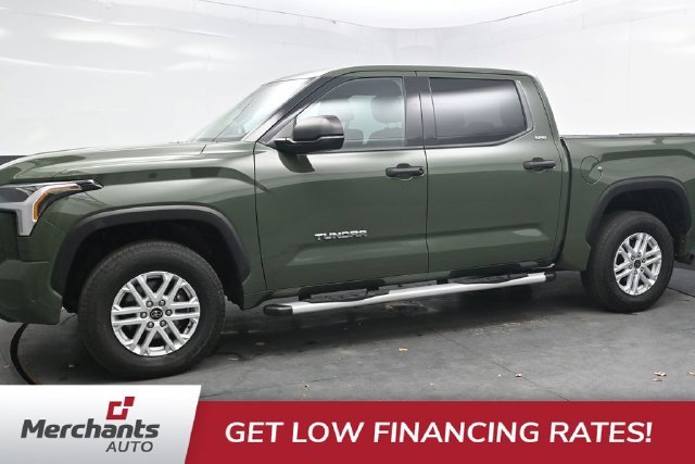 Used 2022 Green Toyota SR5 image 3