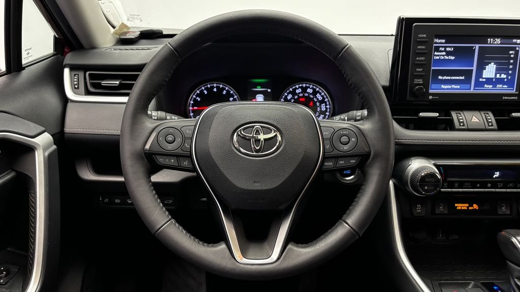 Used 2021 Red Toyota XLE Premium image 27