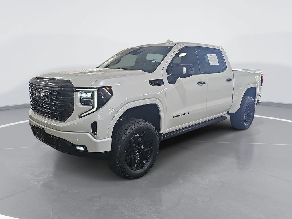 Used 2023 White Frost Tricoat GMC Denali Ultimate image 9