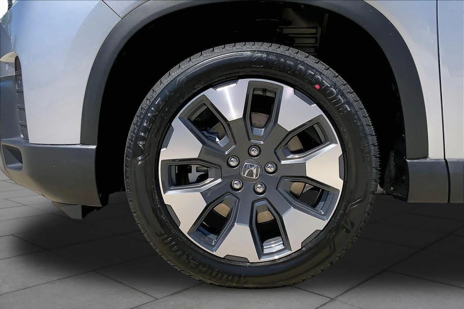 New 2026 Solar Silver Metallic Honda Touring image 13