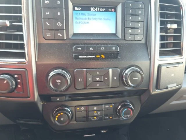 Used 2018 Shadow Black Ford XLT image 16