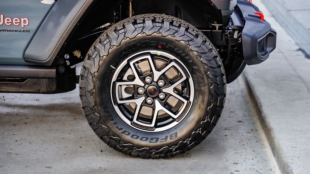 New 2026 Anvil Clear Coat Jeep Rubicon image 11