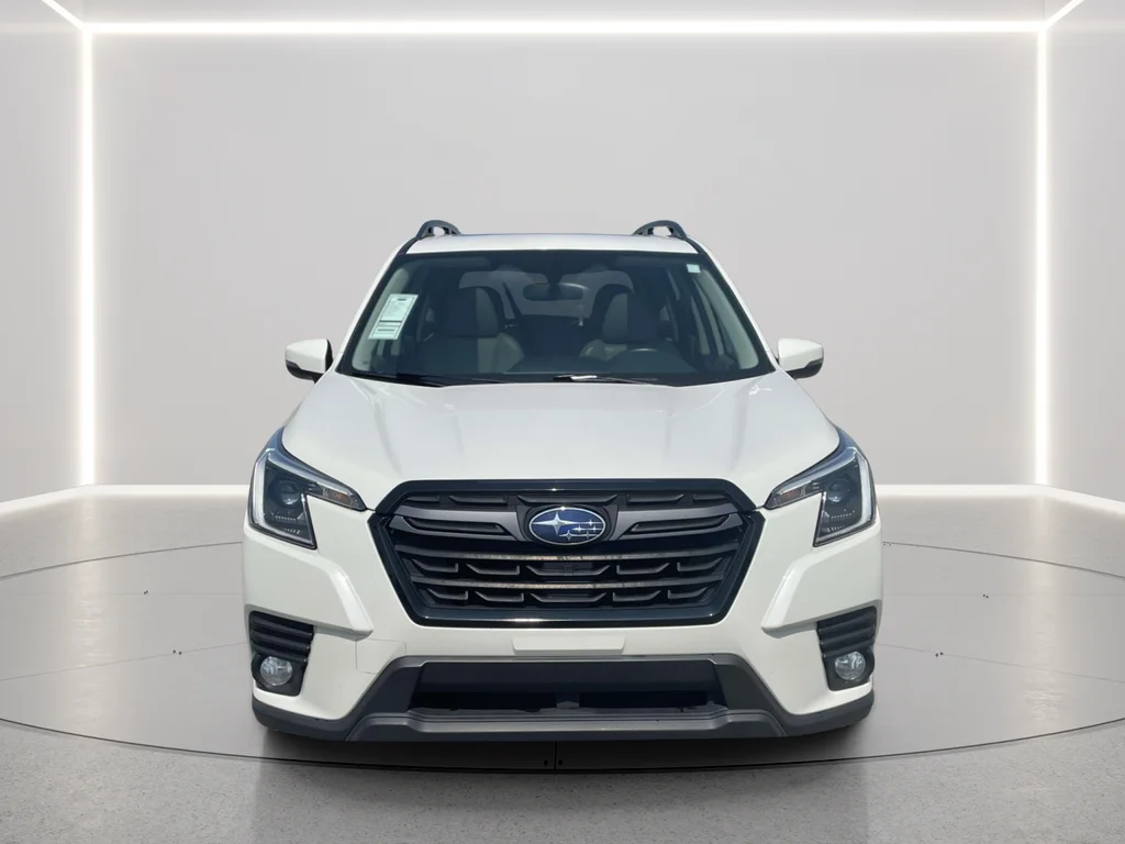 Used 2023 Crystal White Pearl Subaru Limited image 5