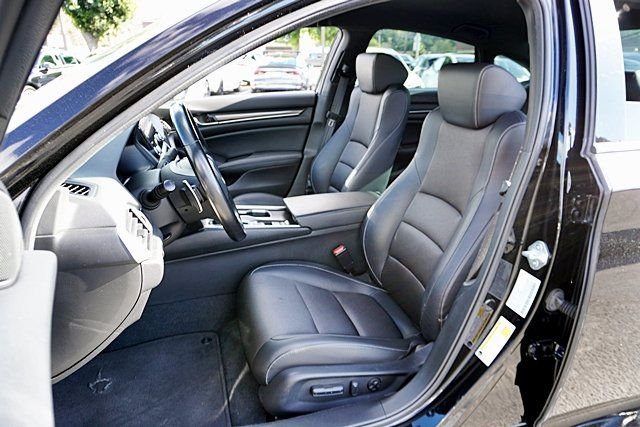 Used 2021  Honda Sport image 13