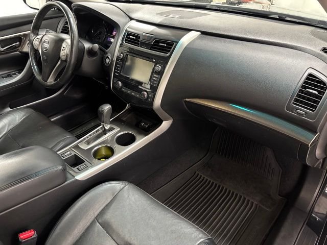 Used 2014 Blue Nissan 2.5 SL image 30