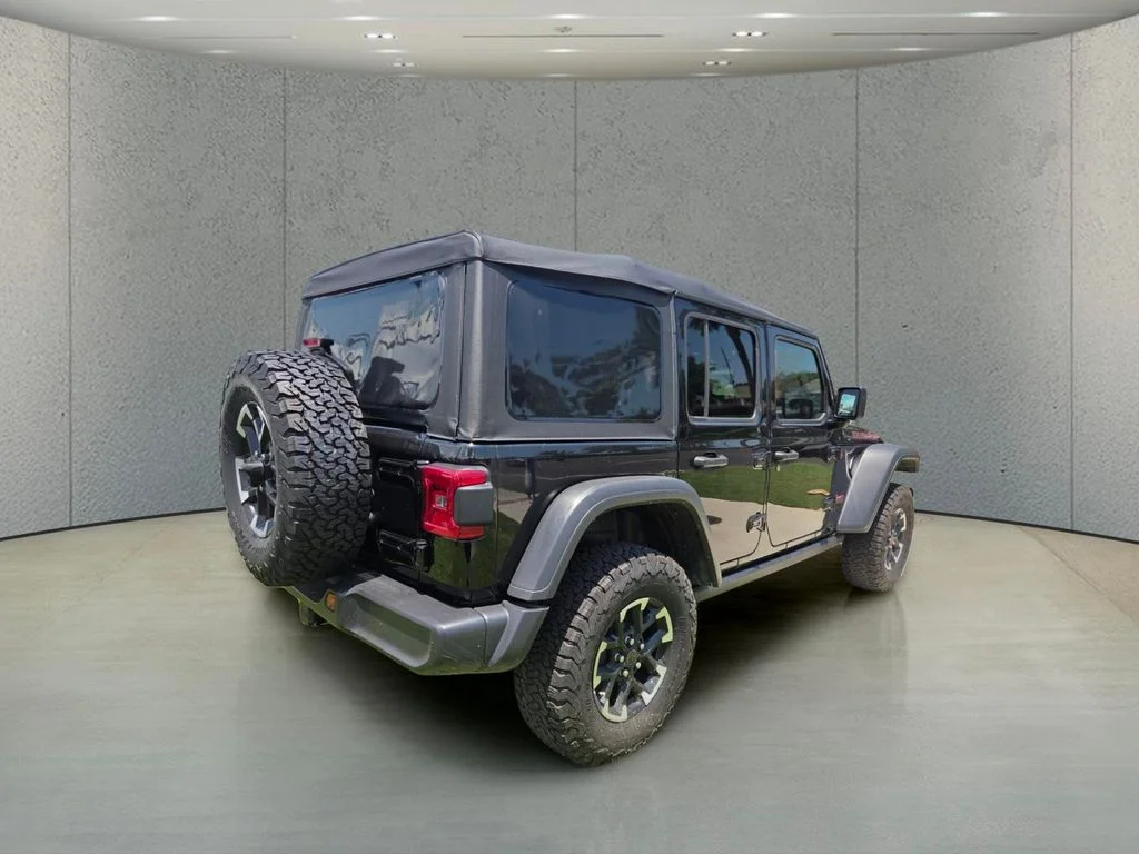Used 2025 Black Jeep Rubicon image 5
