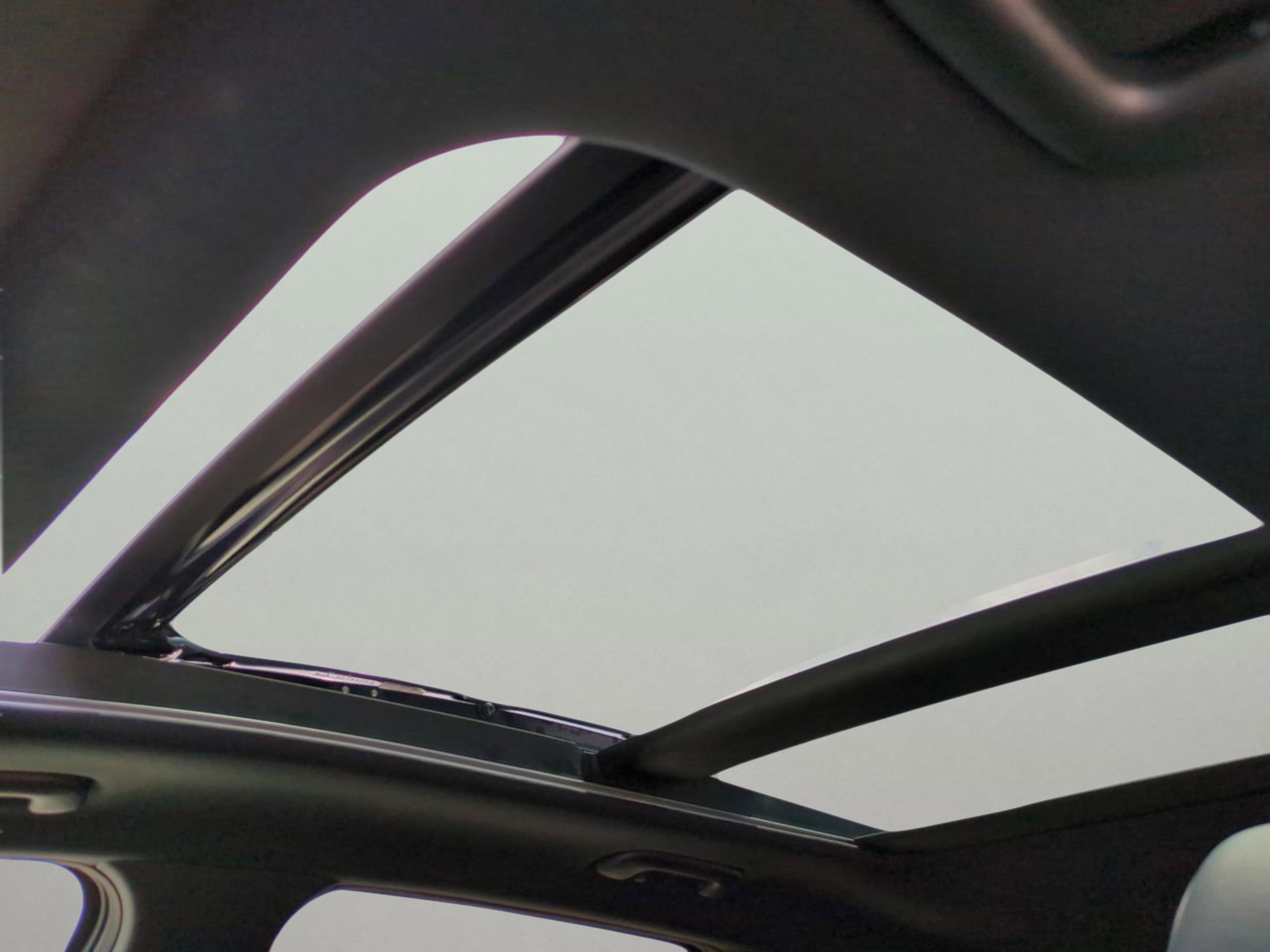 Certified Used 2025 Jungle Green/Ebony Black Roof Kia X-Pro Prestige image 19