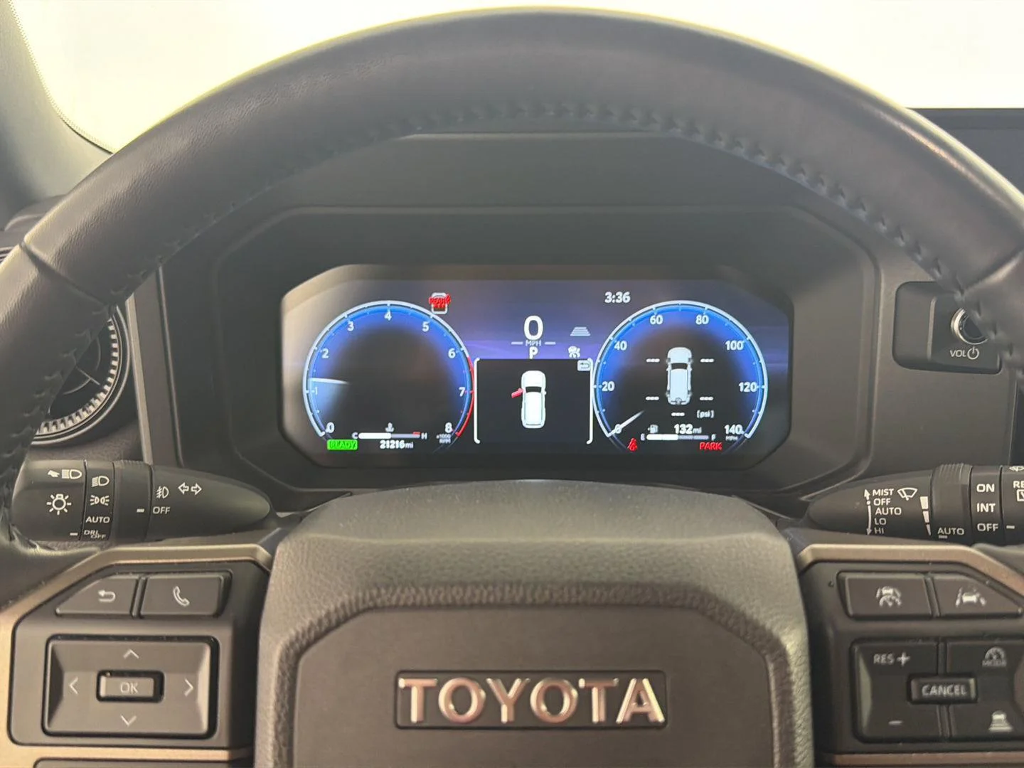 Used 2024 Wind Chill Pearl Toyota Base image 6