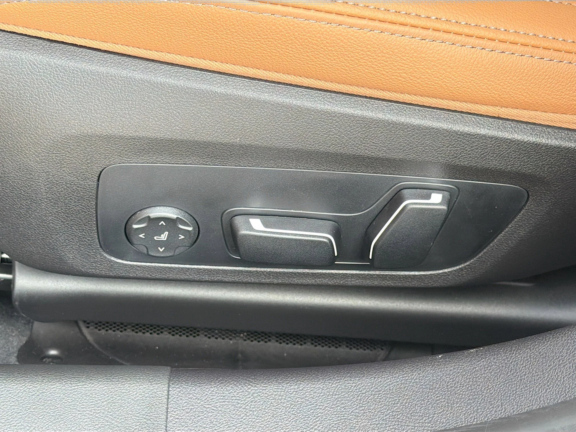 New 2026 Black Sapphire Metallic BMW 330i NA image 24