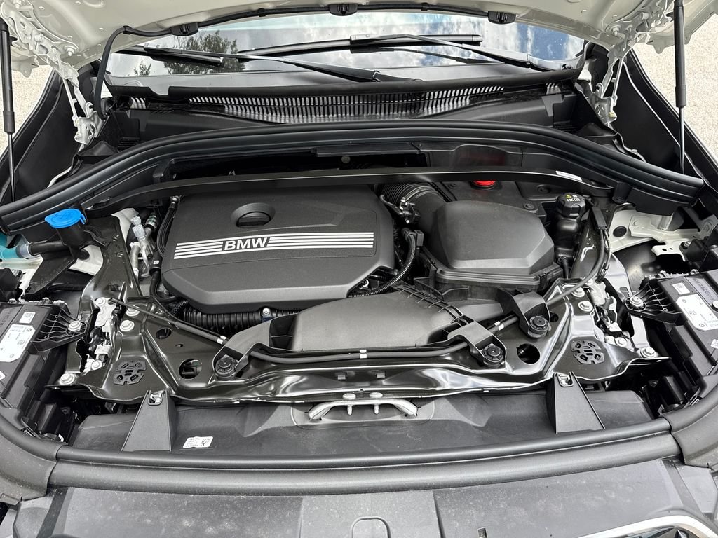 New 2026 White BMW xDrive28i image 29