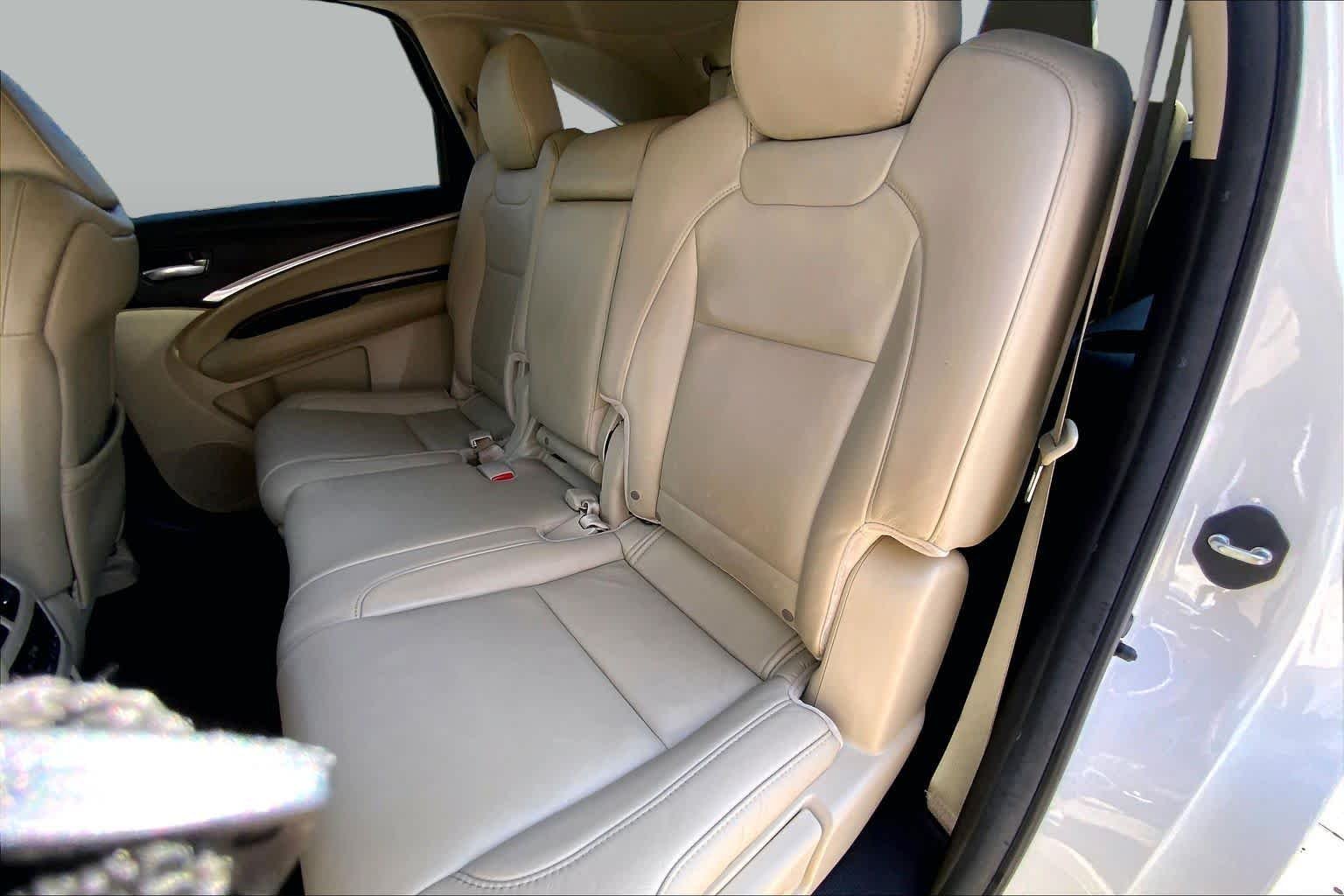 Used 2019 White Diamond Pearl Acura  image 19