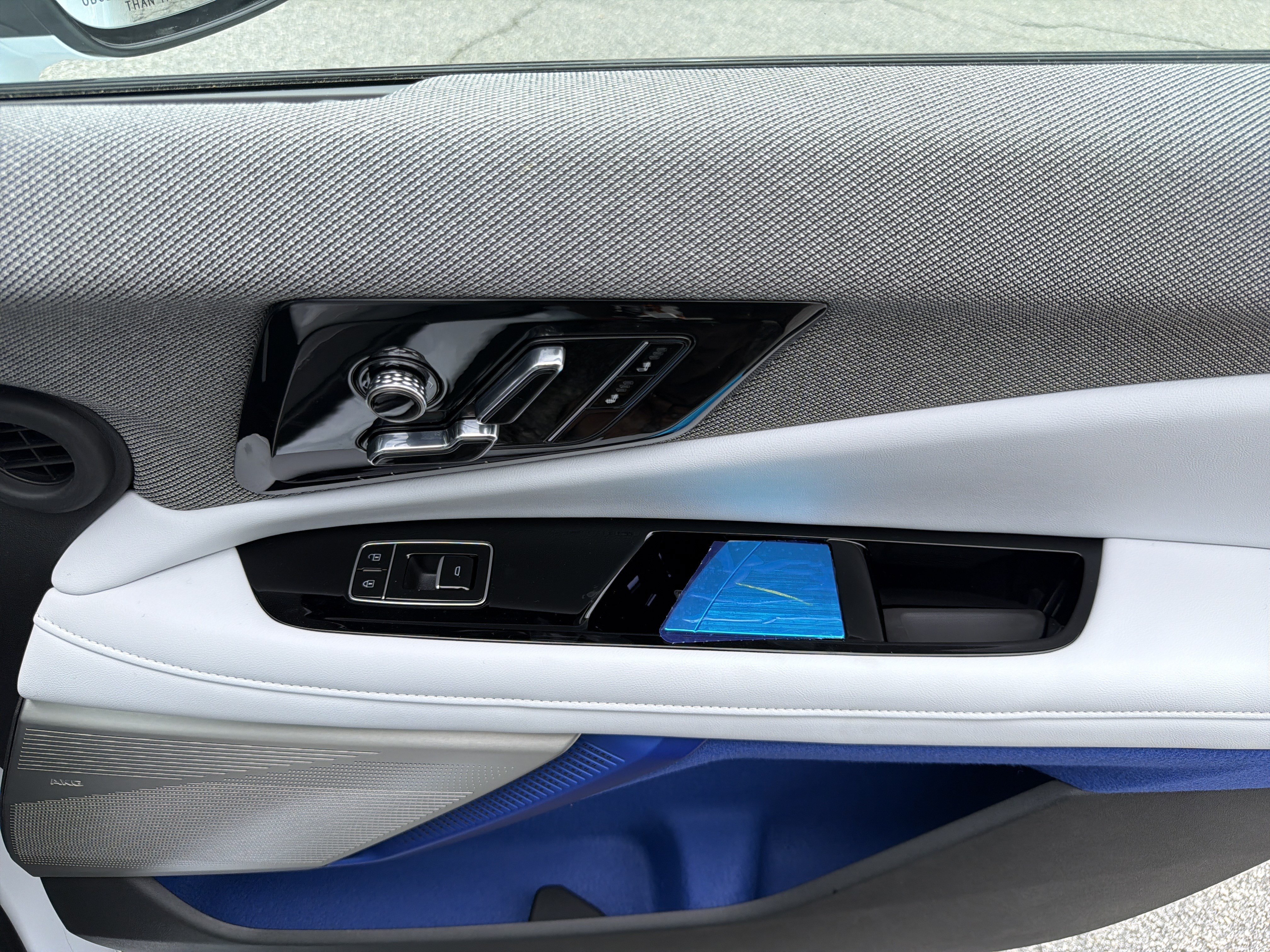 2026 Cadillac OPTIQ Luxury - Photo 14