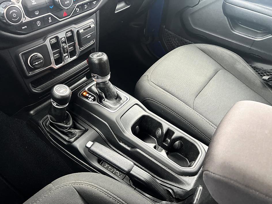 Used 2018 Ocean Blue Metallic Clearcoat Jeep Sport S image 25
