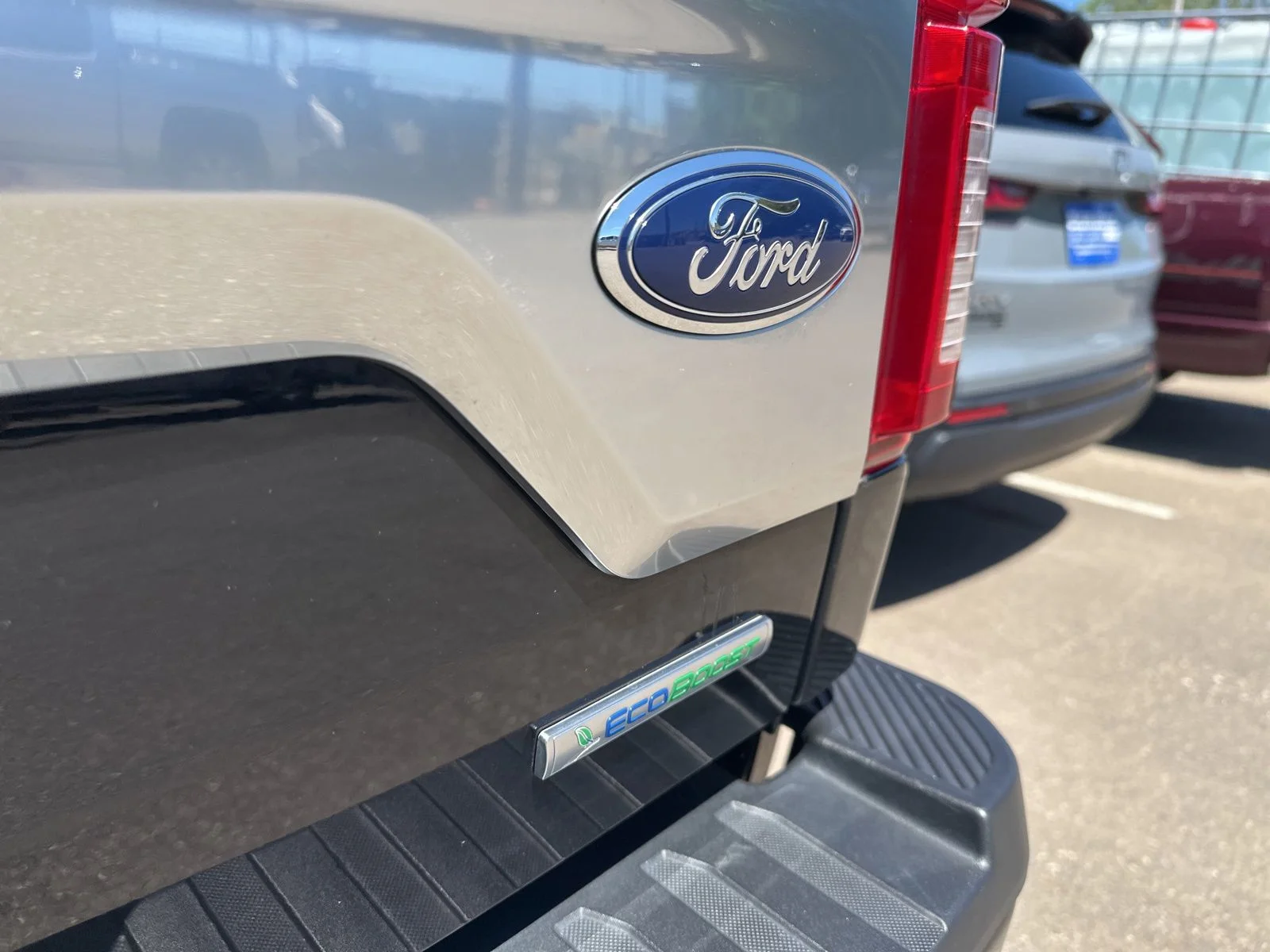 Used 2020 Black Ford Platinum image 8