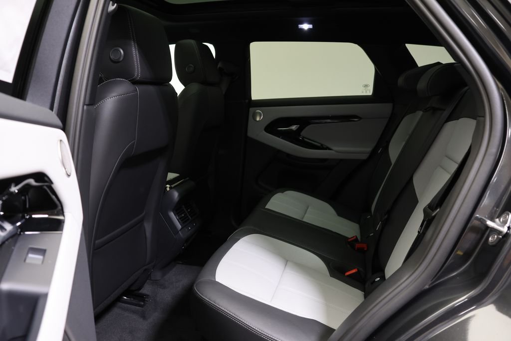 New 2026 Carpathian Grey Land Rover Hoxton Edition image 34