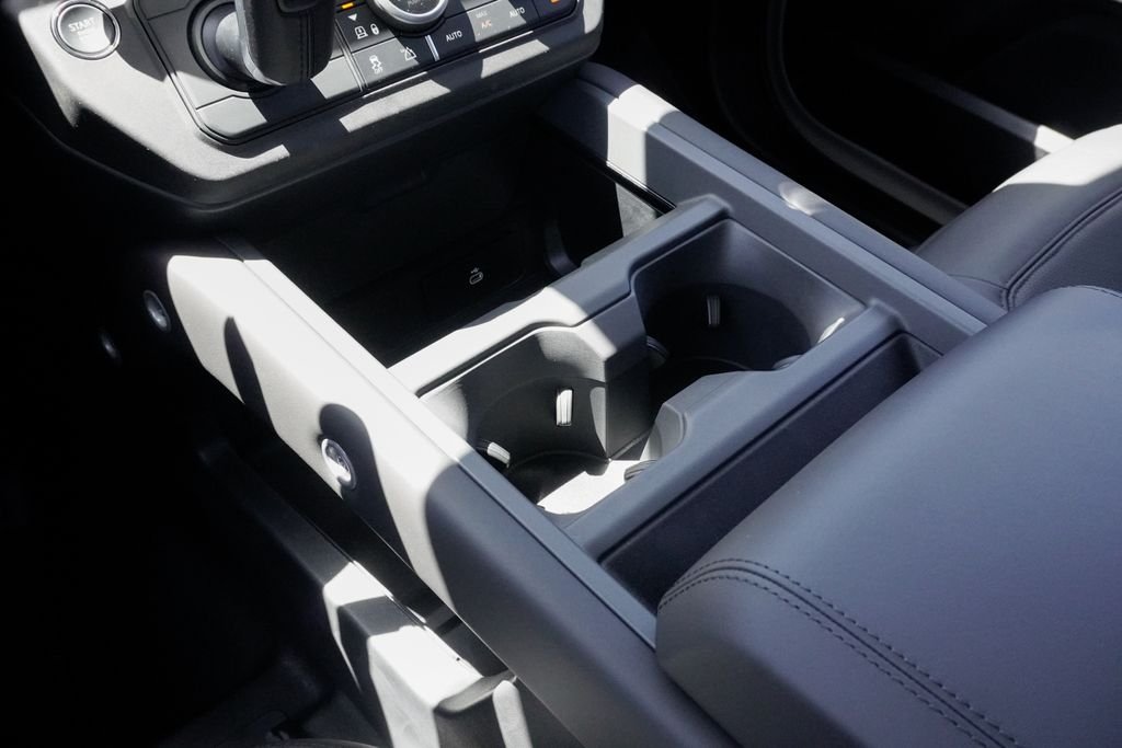 New 2026 Borasco Grey Land Rover X-Dynamic SE image 14