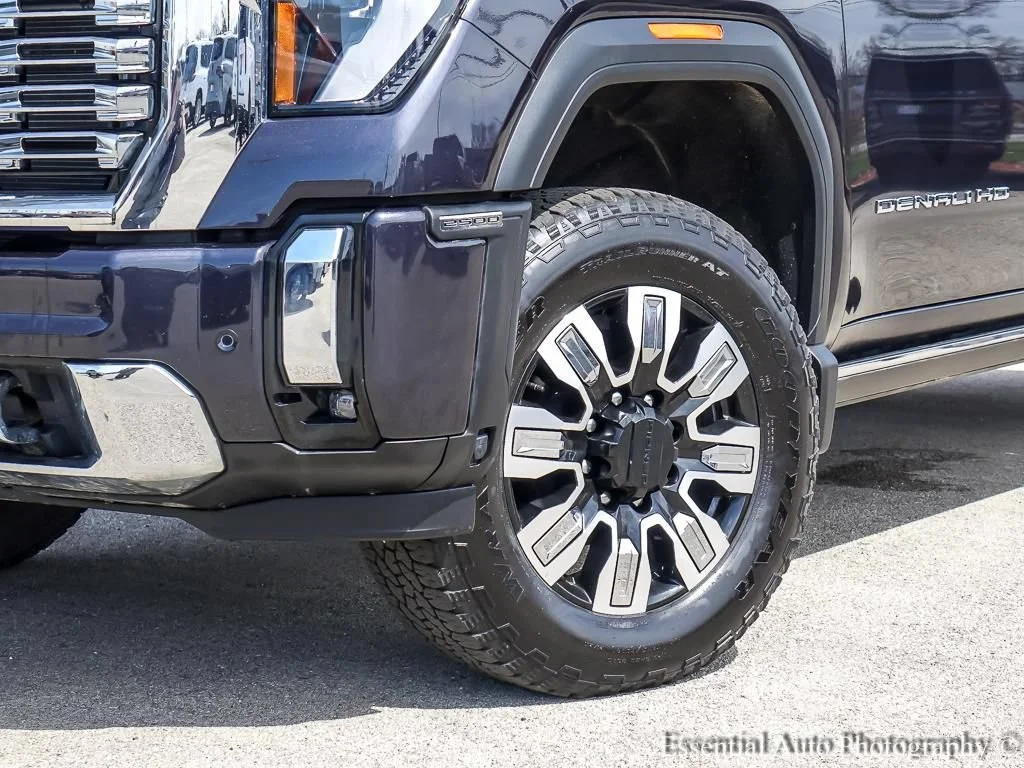 Used 2025 Titanium Rush Metallic GMC Denali image 5