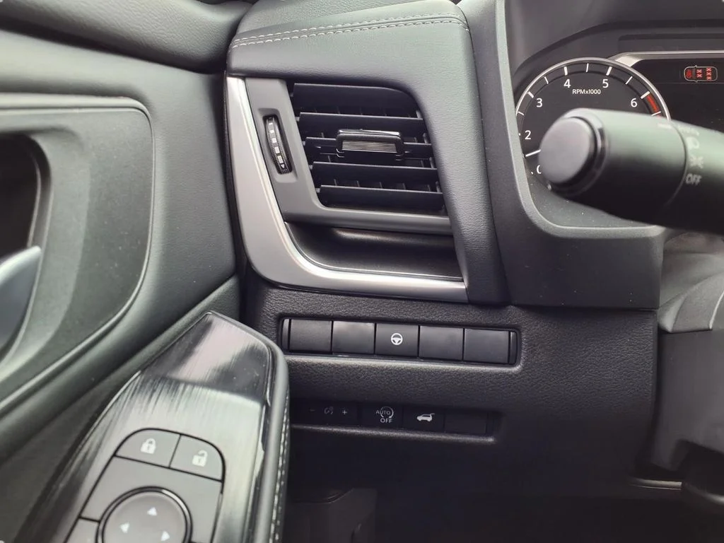 2026 Nissan Rogue SV - Photo 17