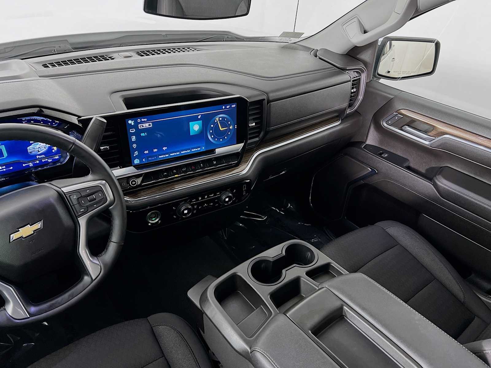 Used 2023 Summit White Chevrolet LT image 22