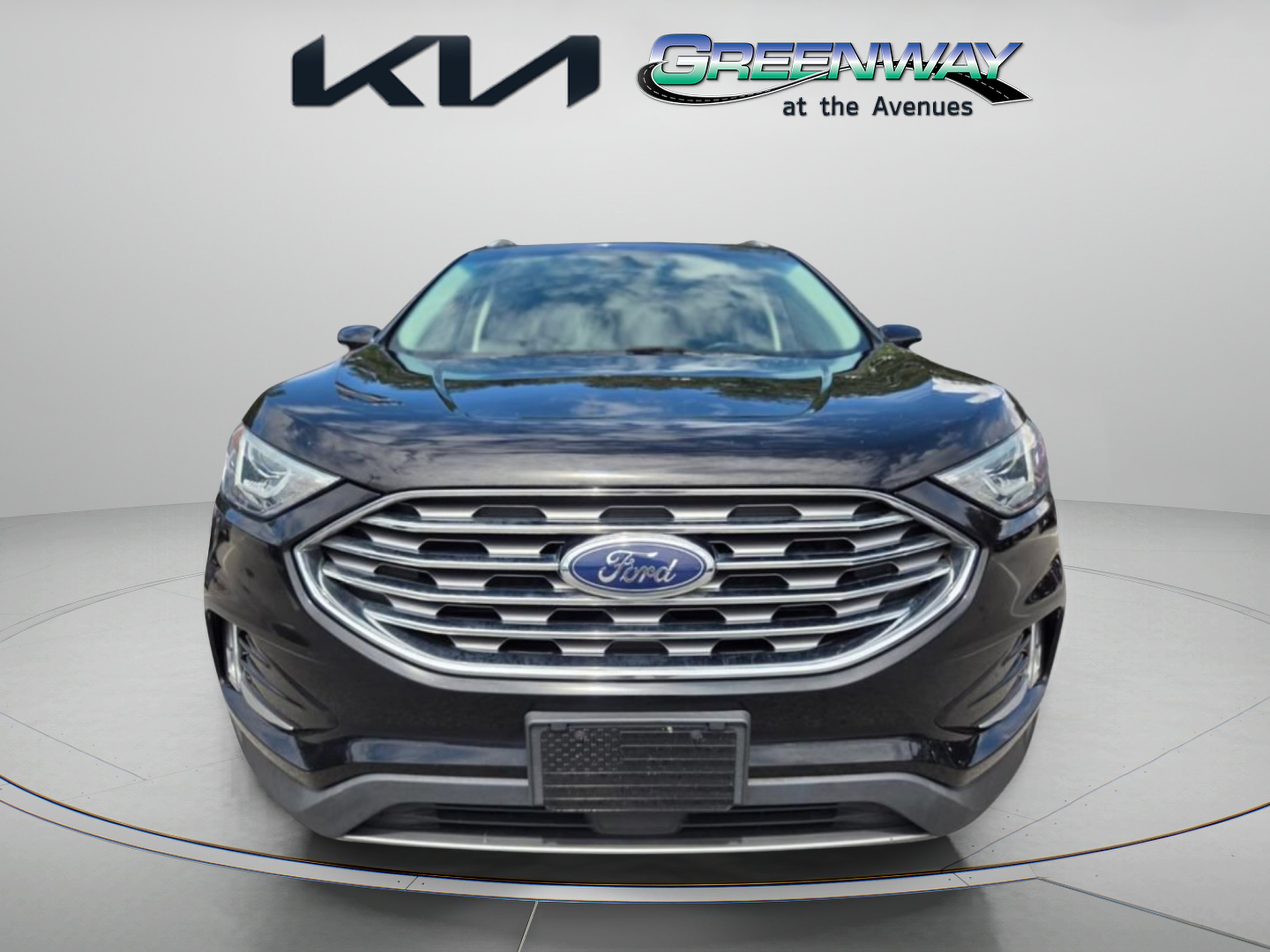 Used 2019 Black Metallic Ford SEL image 2
