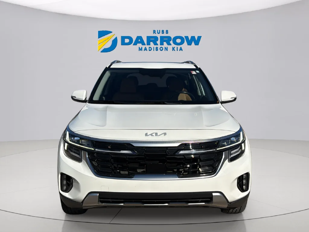 Used 2024 Snow White Pearl Kia SX image 8