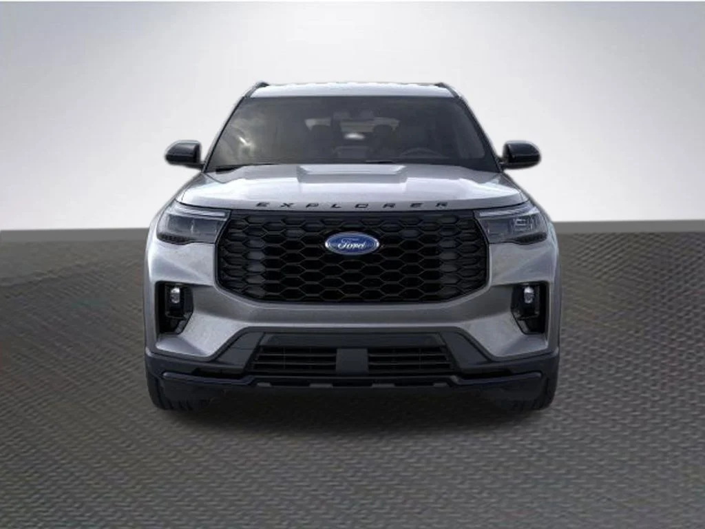 New 2026 Carbonized Gray Metallic Ford ST-Line image 6