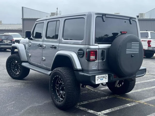 Used 2018 Silver Jeep Unlimited Sahara image 6