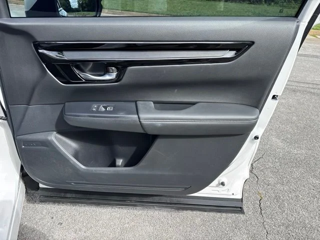 Used 2025 White Honda EX-L image 10