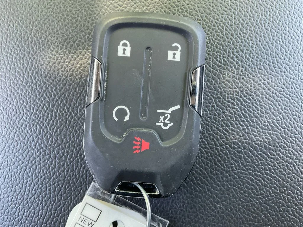 Used 2023 Red GMC SLE image 38