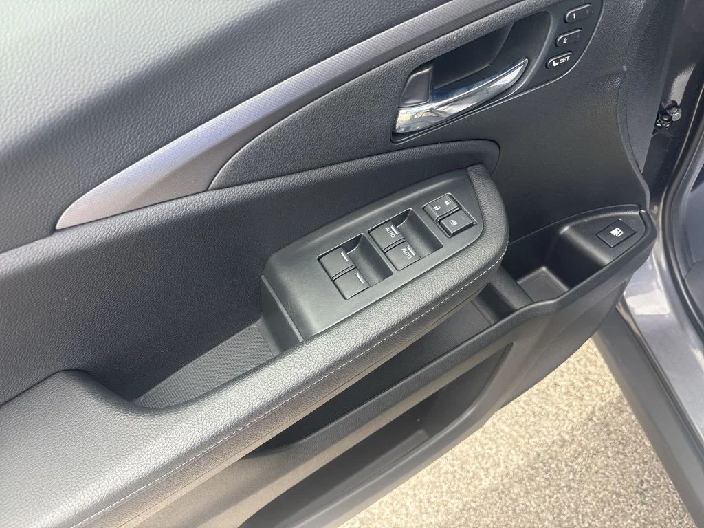 Used 2023 Gray Honda RTL-E image 15