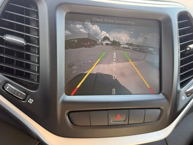 Used 2015 Beige Jeep Limited image 21