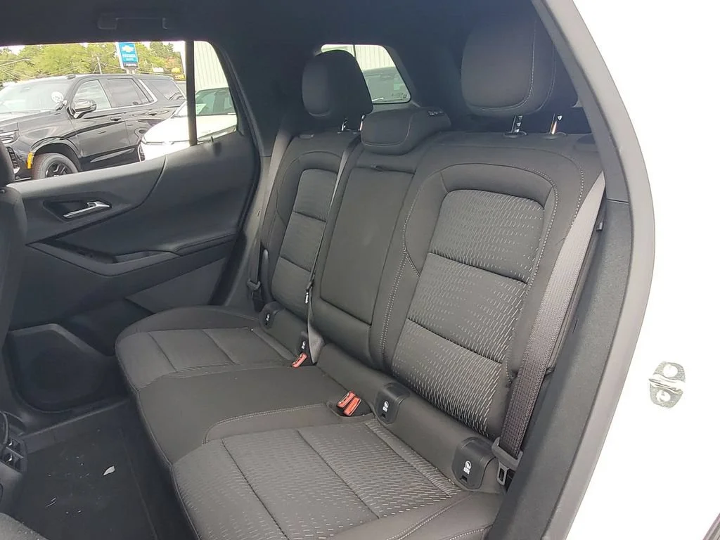 New 2026 Summit White Chevrolet LT image 31