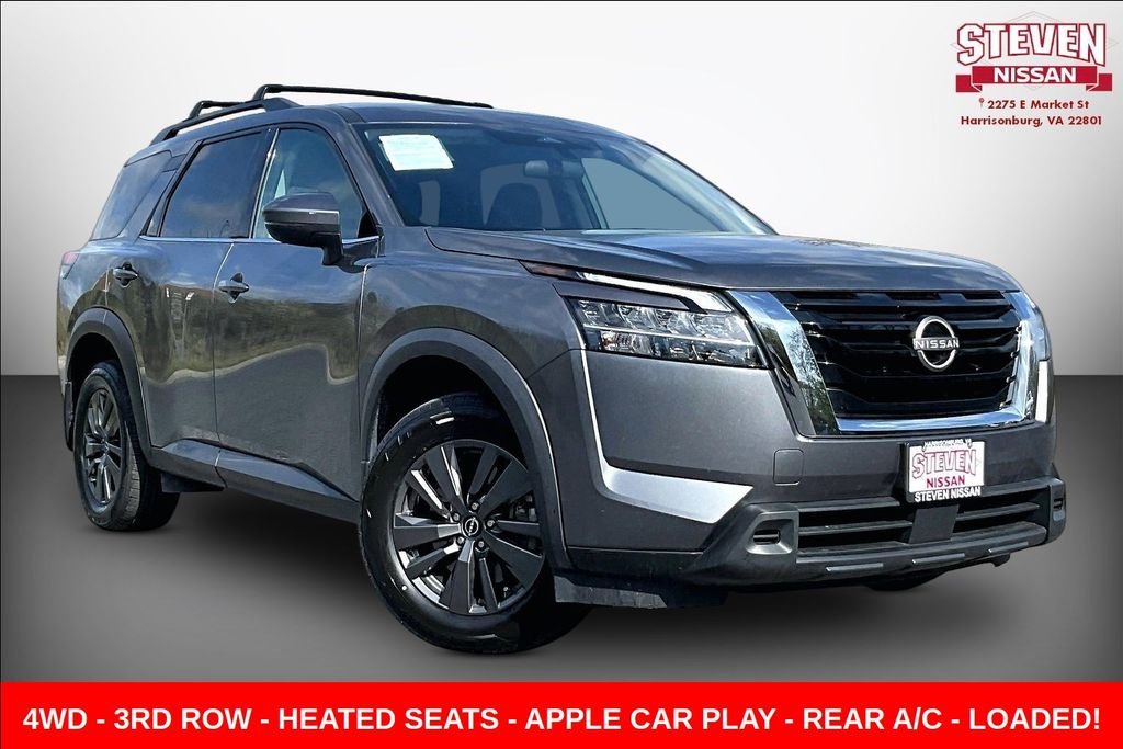 2022 Nissan Pathfinder SV