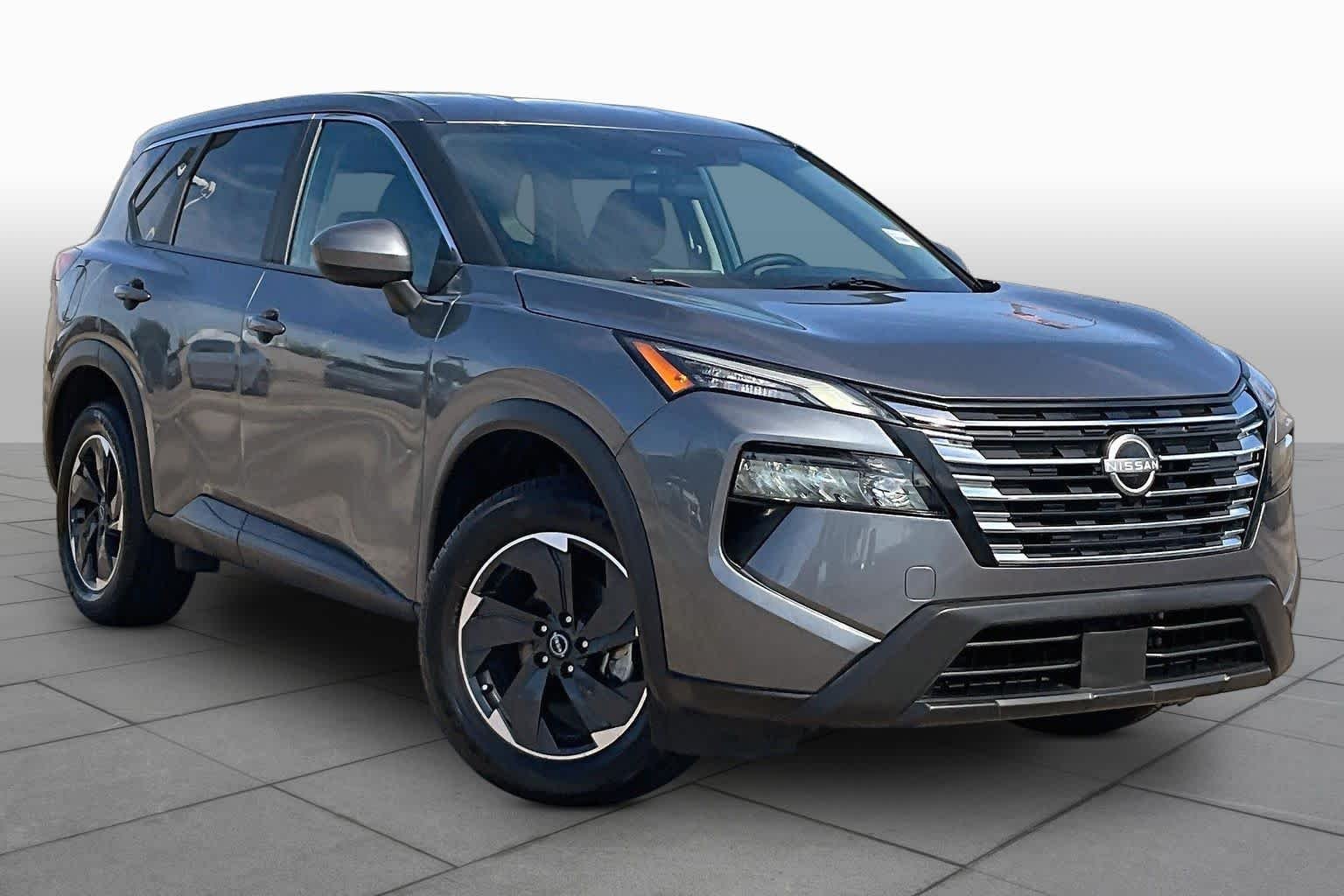Used 2024 Gun Metallic Nissan SV image 3