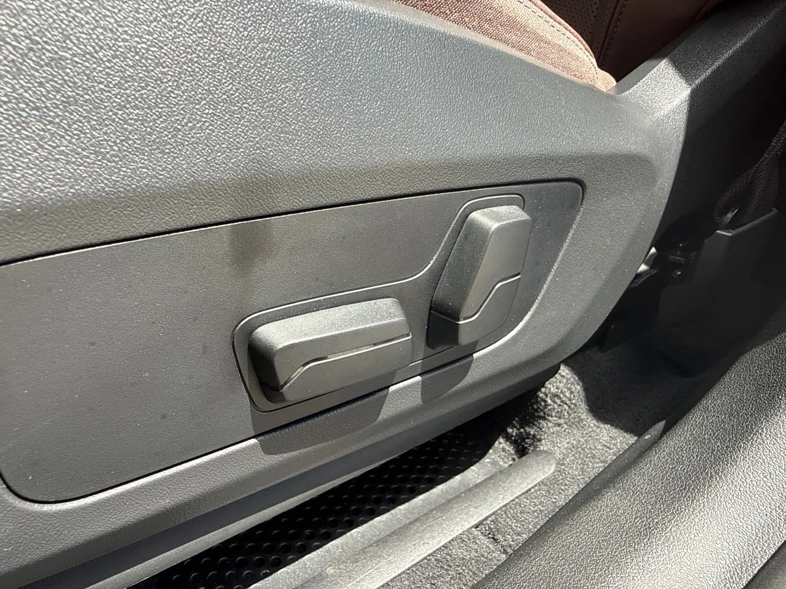 Used 2025 Storm Bay Metallic BMW M35i image 14