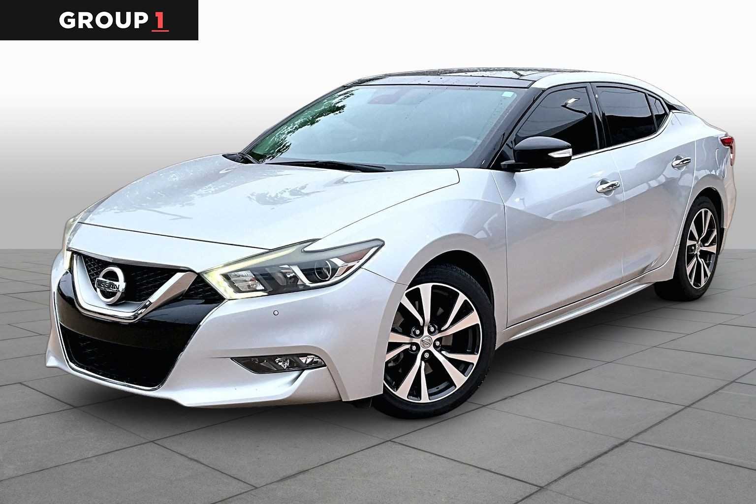 2016 Nissan Maxima Platinum's photo