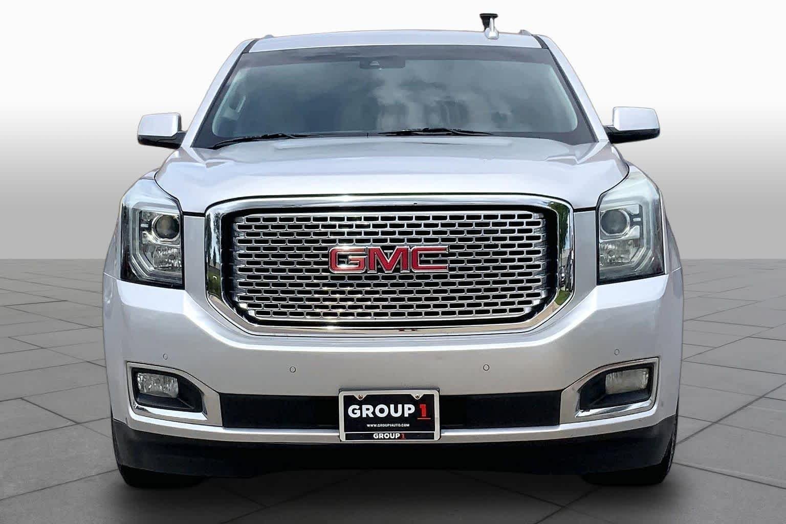 Used 2016 Quicksilver Metallic GMC Denali image 3