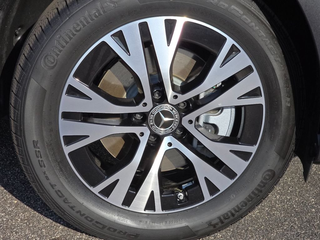 New 2026 Night Black Mercedes-Benz GLB 250 image 13