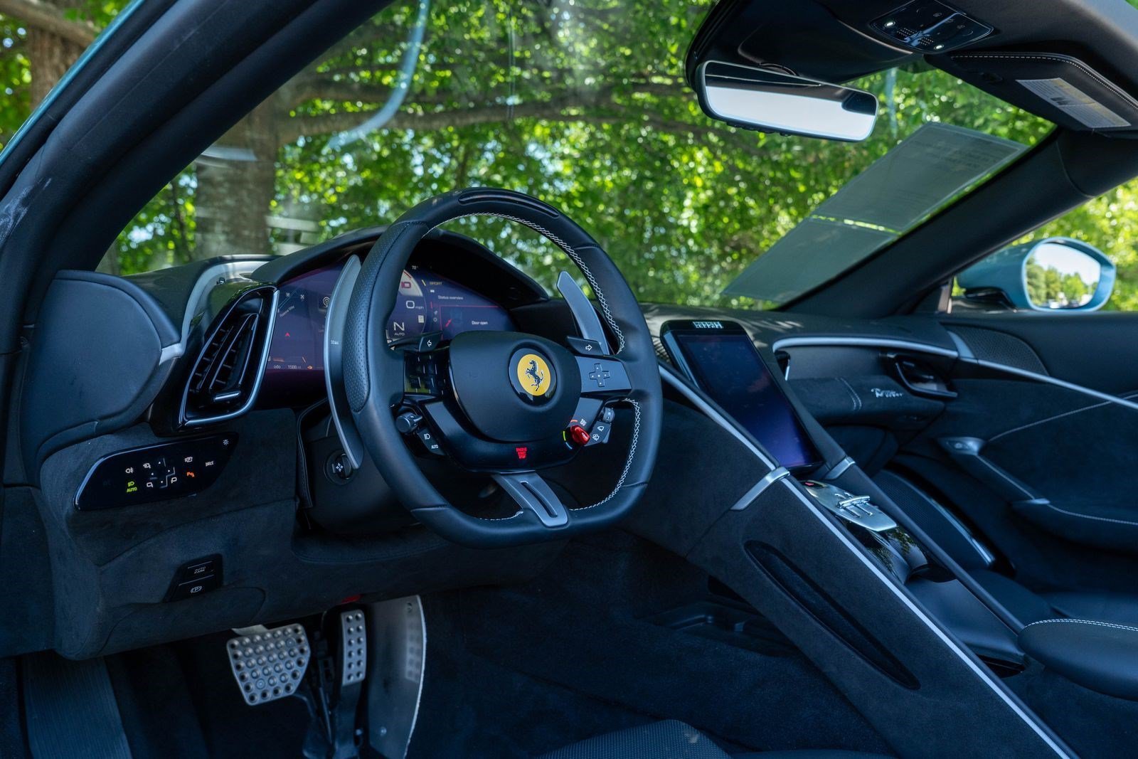 Used 2024  Ferrari  image 32