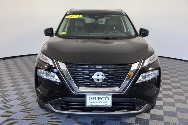 Used 2023 Black Nissan SL image 3