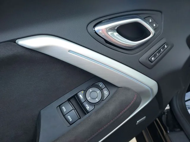 Used 2022 Black Chevrolet ZL1 image 19