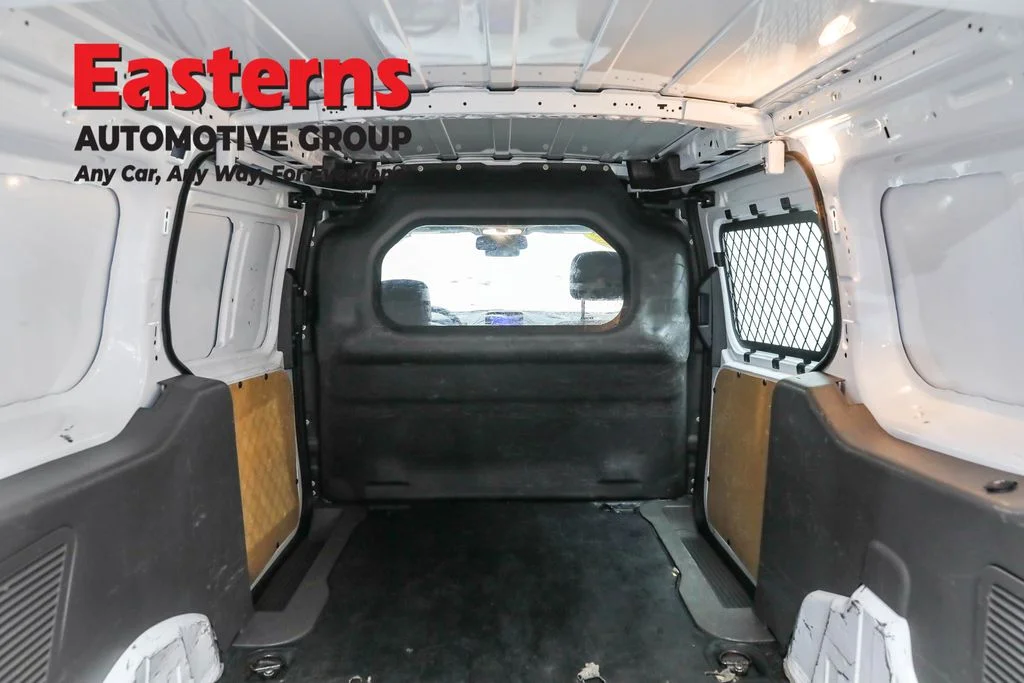 Used 2021 White Ford XL image 9