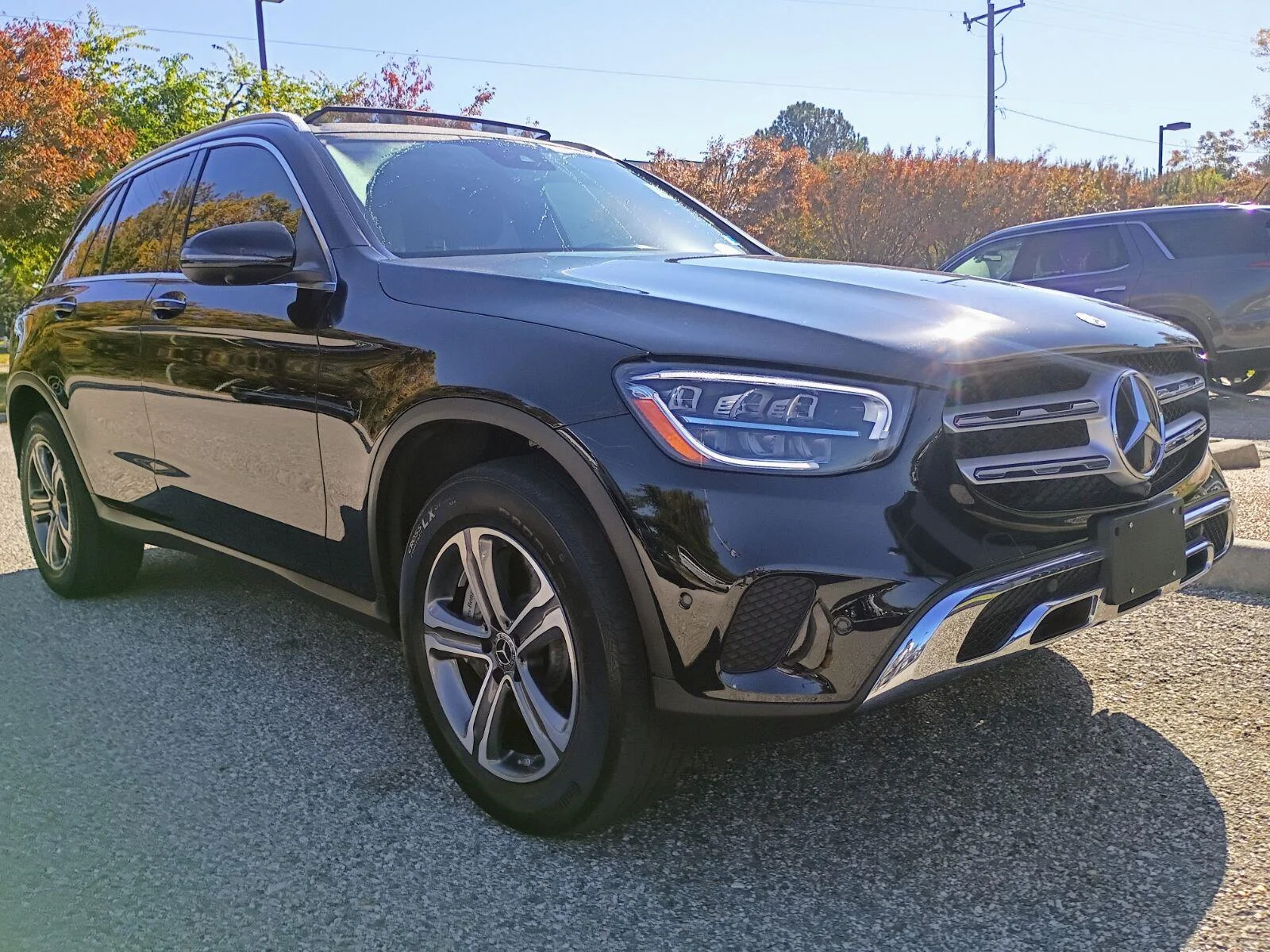 Used 2022 Black Mercedes-Benz GLC 300 image 4