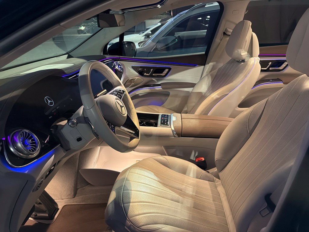 Certified Used 2023 Black Mercedes-Benz 580 image 5