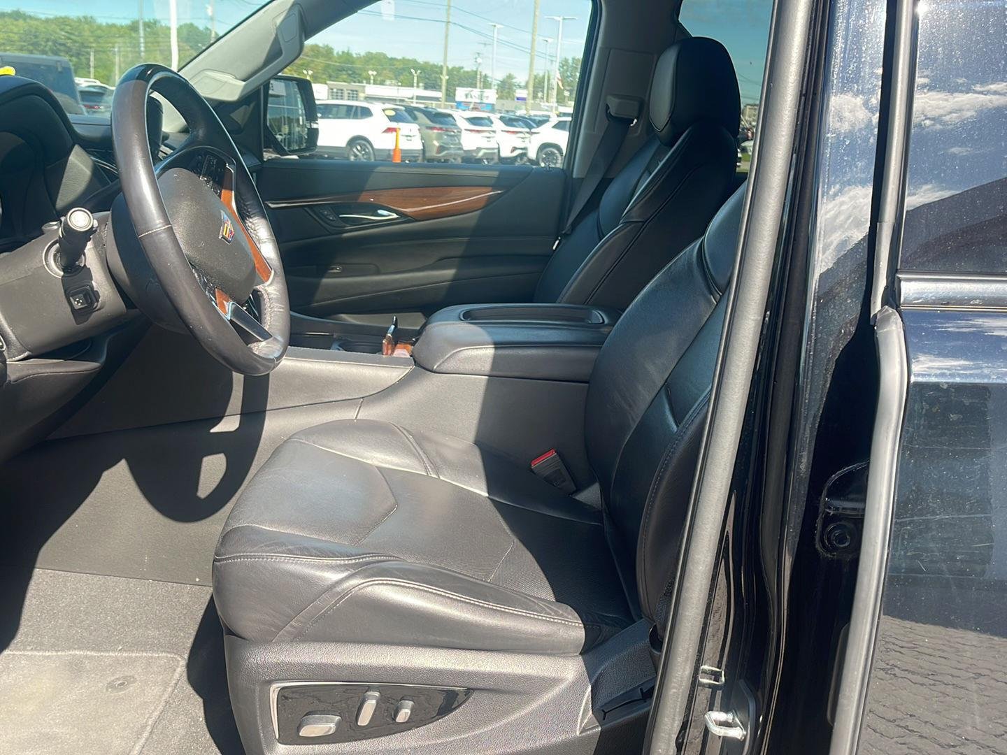 Used 2020 Black Raven Cadillac Premium Luxury image 10