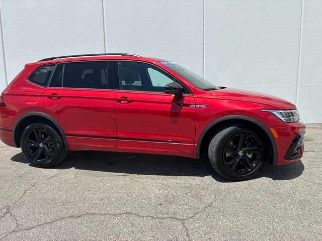 Certified 2024 Volkswagen Tiguan SE R-LINE BLACK with VIN 3VV8B7AX3RM228037 for sale in Kansas City