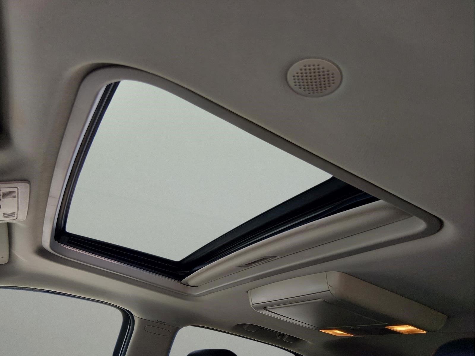 Used 2013 Summit White Chevrolet LTZ image 18