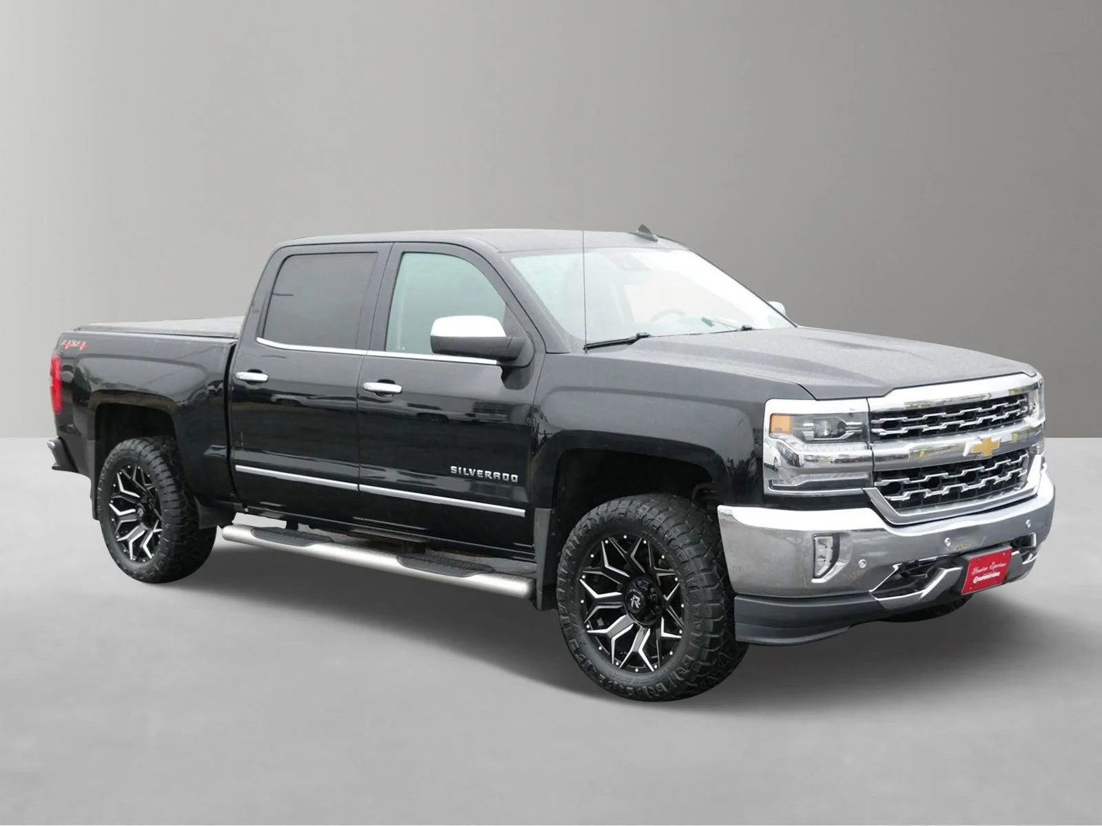 Used 2018 Chevrolet Silverado 1500 LTZ with VIN 3GCUKSEC1JG516956 for sale in White Bear Lake, Minnesota