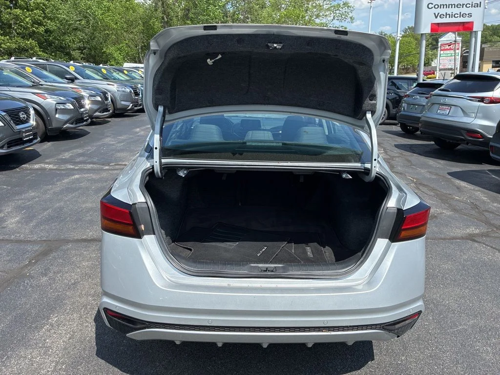 Certified Used 2024 Silver Nissan 2.5 SV image 13