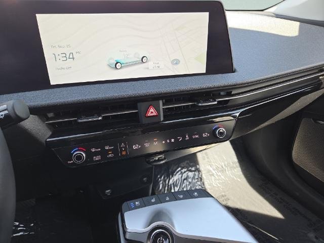 Used 2023 Steel Gray Kia  image 30